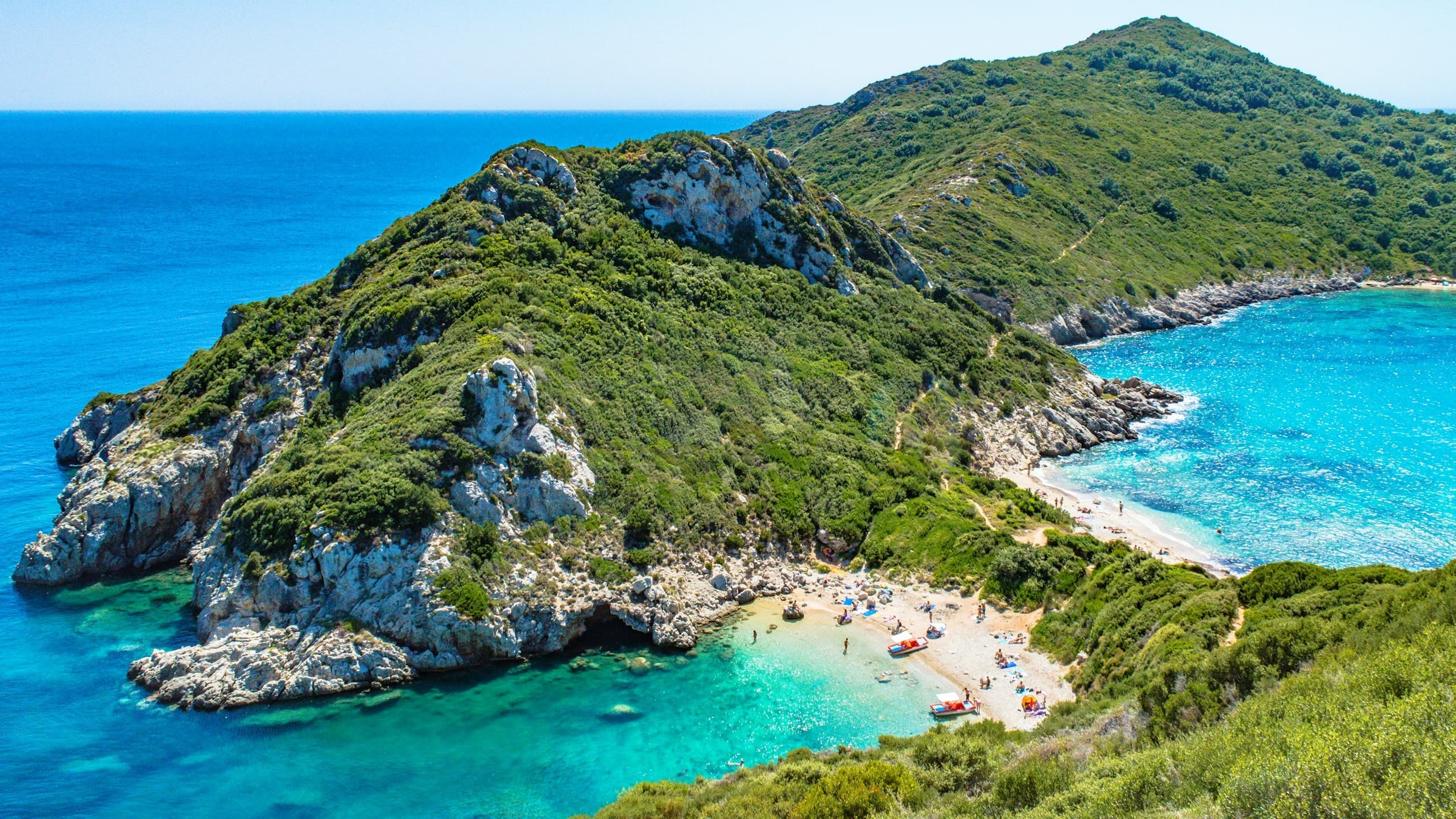 island photo during daytime